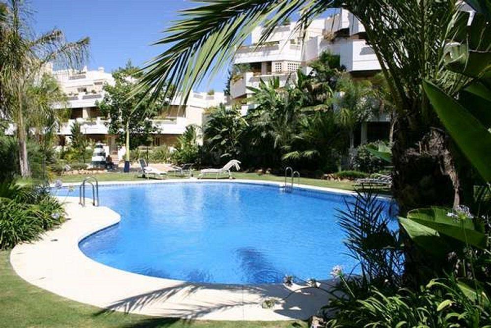 Fuente Aloha Lejlighed Marbella Eksteriør billede