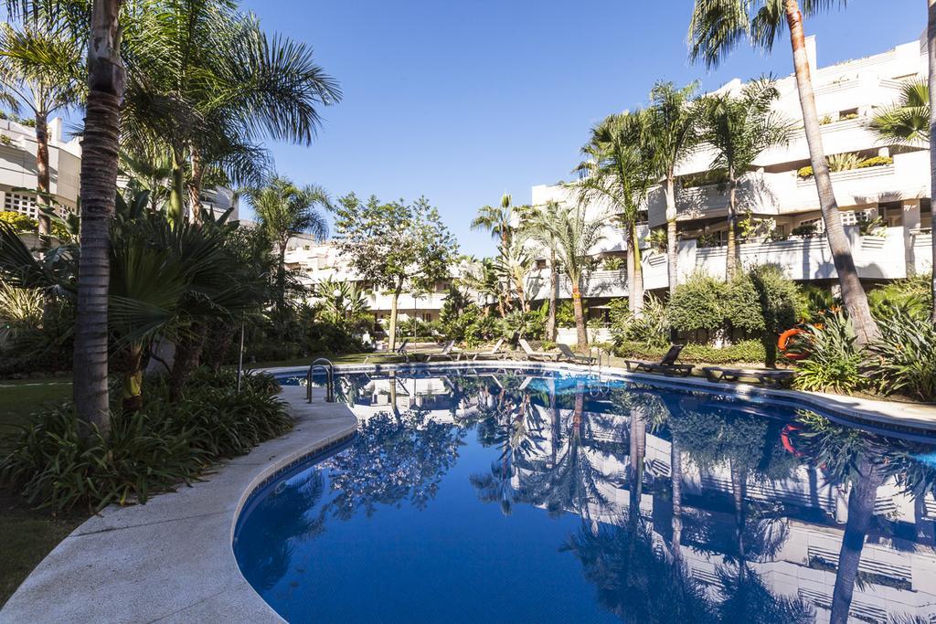 Fuente Aloha Lejlighed Marbella Eksteriør billede