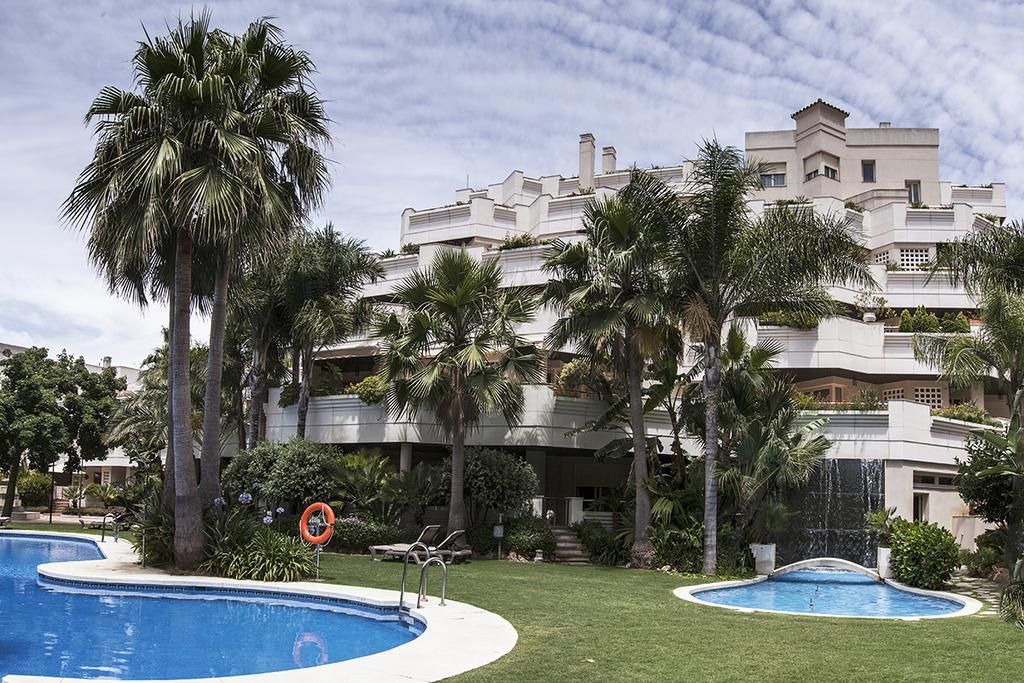 Fuente Aloha Lejlighed Marbella Eksteriør billede