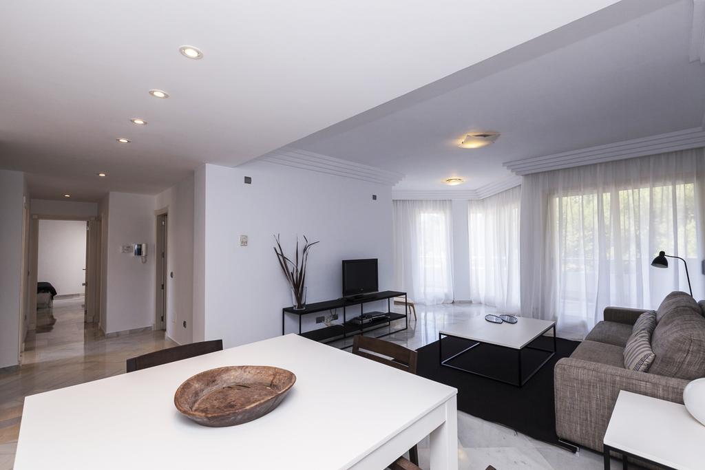 Fuente Aloha Lejlighed Marbella Eksteriør billede